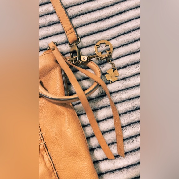 Lucky Brand Buttery Soft Crossbody Purse Light Tan - Picture 2 of 12